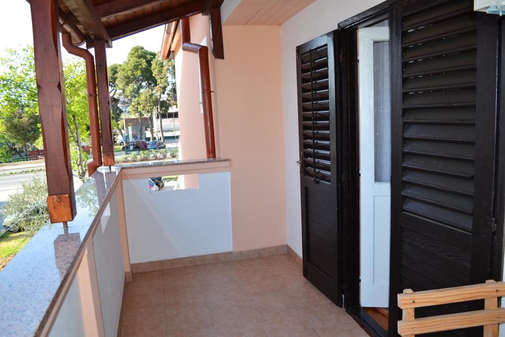 Apartment And Rooms Toka Zadar Chambre photo