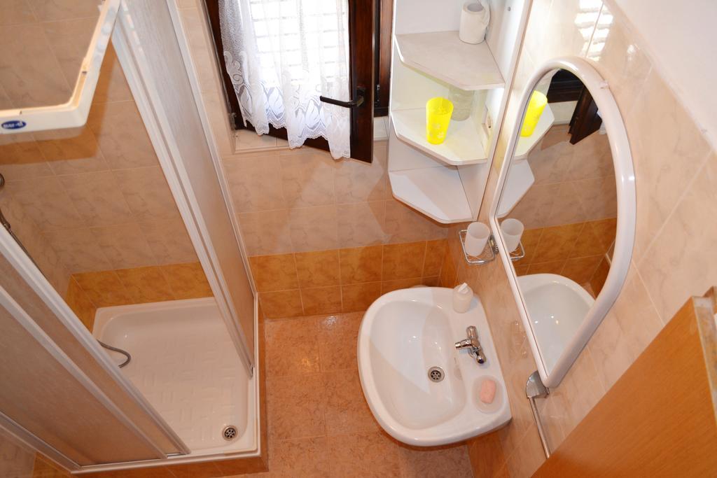 Apartment And Rooms Toka Zadar Chambre photo