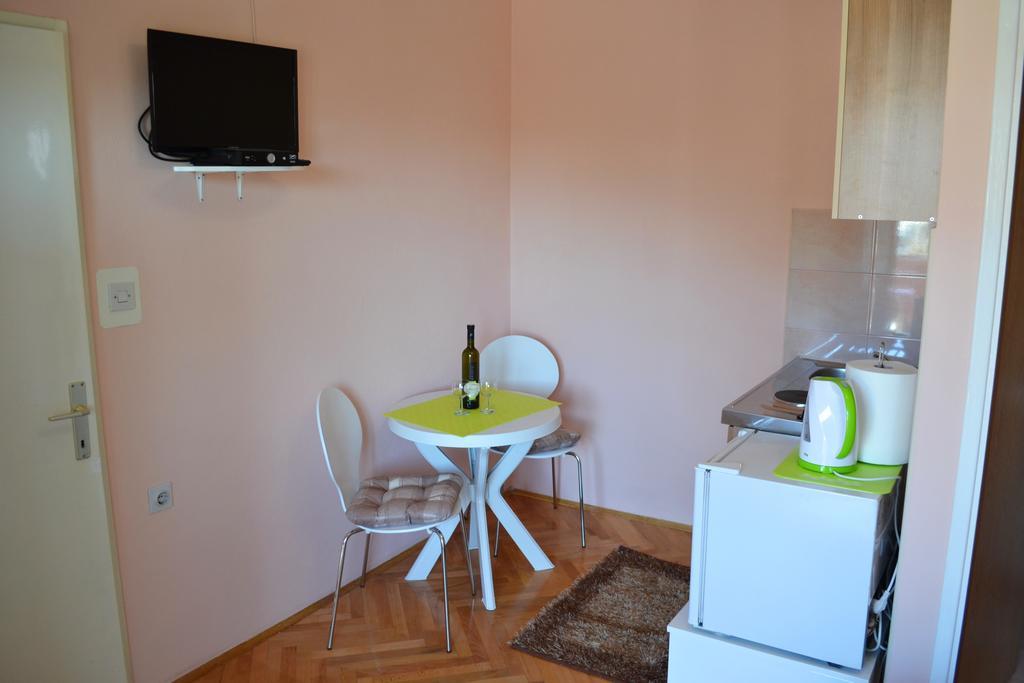 Apartment And Rooms Toka Zadar Chambre photo