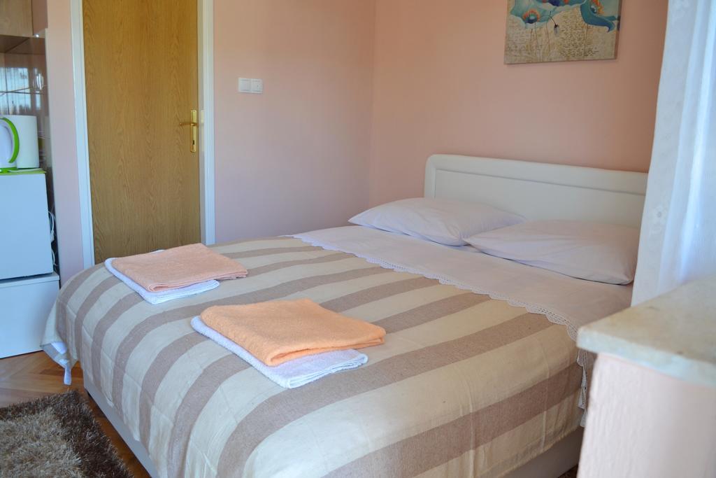 Apartment And Rooms Toka Zadar Chambre photo