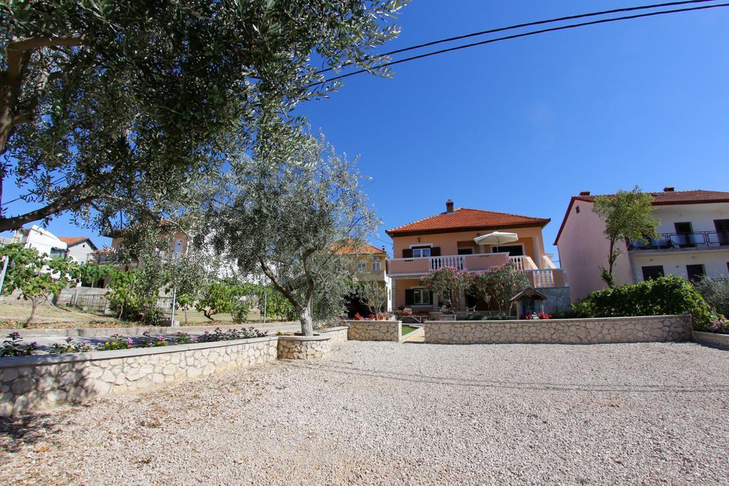 Apartment And Rooms Toka Zadar Chambre photo