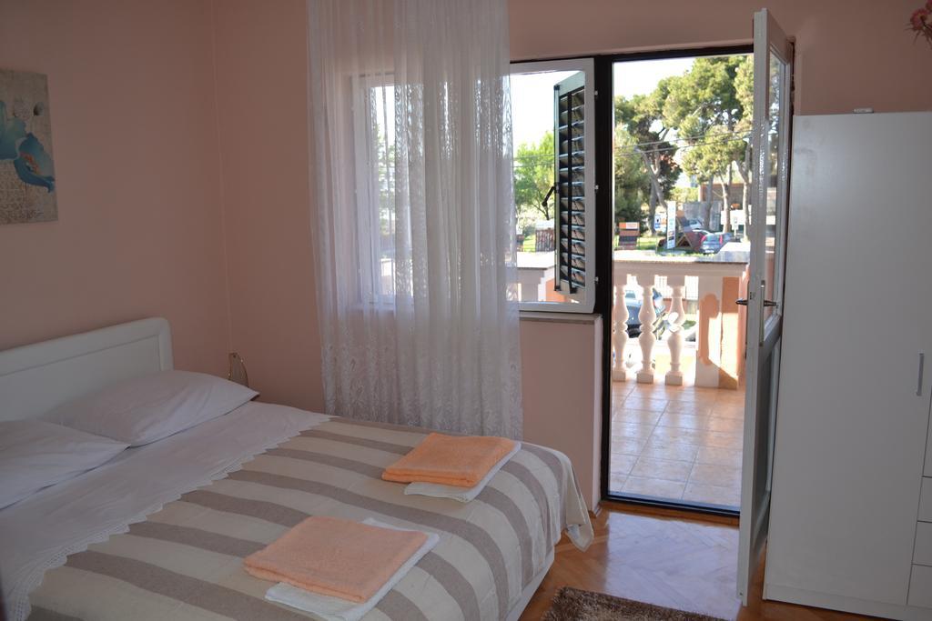 Apartment And Rooms Toka Zadar Chambre photo