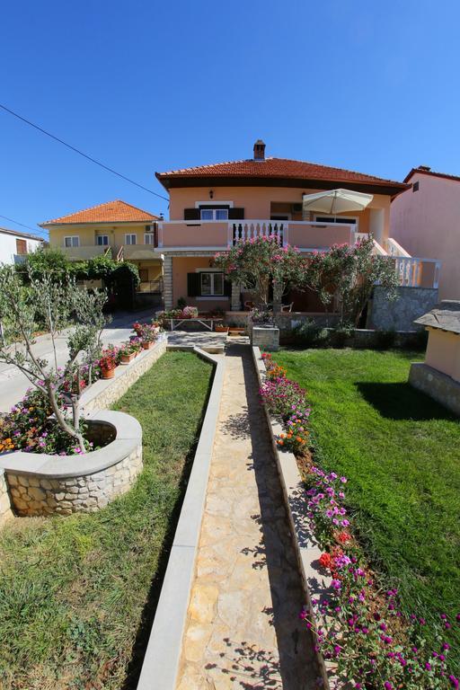 Apartment And Rooms Toka Zadar Chambre photo