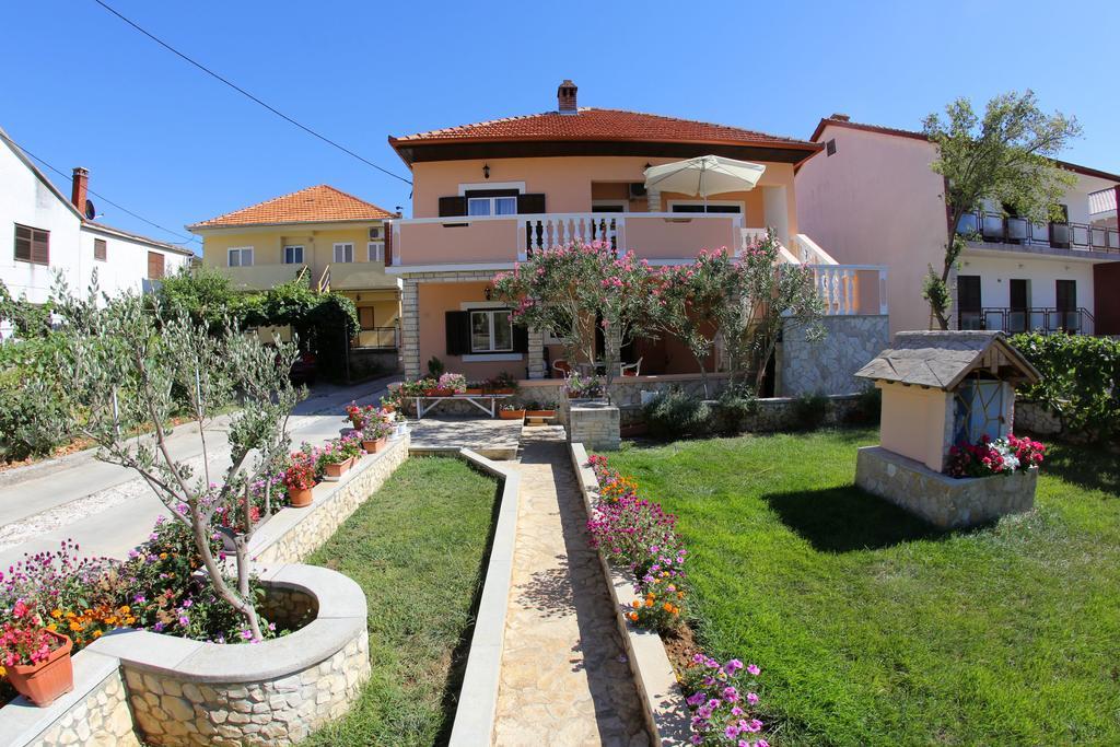 Apartment And Rooms Toka Zadar Chambre photo